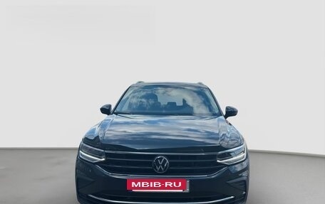 Volkswagen Tiguan II, 2024 год, 3 500 000 рублей, 8 фотография