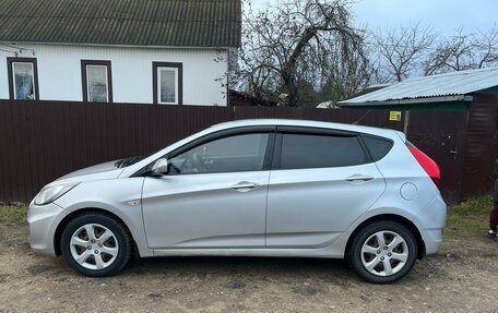 Hyundai Solaris II рестайлинг, 2011 год, 530 000 рублей, 5 фотография