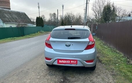 Hyundai Solaris II рестайлинг, 2011 год, 530 000 рублей, 3 фотография