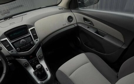 Chevrolet Cruze II, 2010 год, 690 000 рублей, 17 фотография