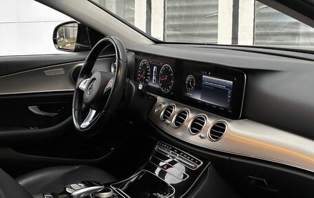 Mercedes-Benz E-Класс, 2016 год, 2 750 000 рублей, 11 фотография