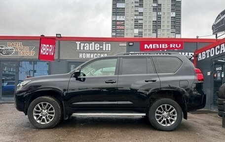 Toyota Land Cruiser Prado 150 рестайлинг 2, 2017 год, 5 520 000 рублей, 12 фотография