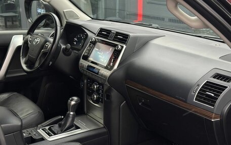 Toyota Land Cruiser Prado 150 рестайлинг 2, 2017 год, 5 520 000 рублей, 20 фотография