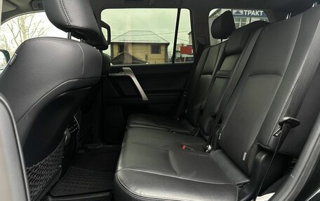 Toyota Land Cruiser Prado 150 рестайлинг 2, 2017 год, 5 520 000 рублей, 23 фотография