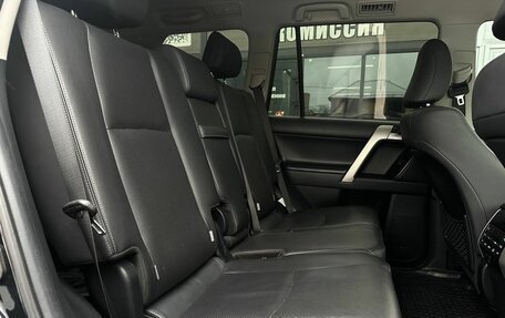 Toyota Land Cruiser Prado 150 рестайлинг 2, 2017 год, 5 520 000 рублей, 22 фотография