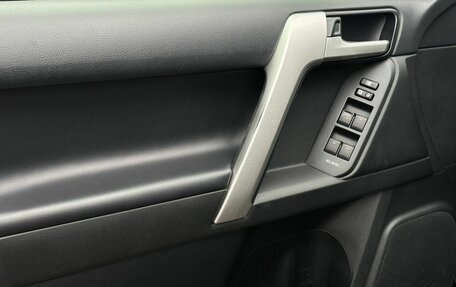 Toyota Land Cruiser Prado 150 рестайлинг 2, 2017 год, 5 520 000 рублей, 34 фотография