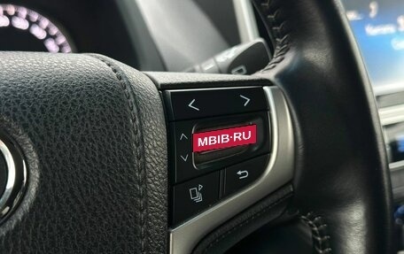 Toyota Land Cruiser Prado 150 рестайлинг 2, 2017 год, 5 520 000 рублей, 32 фотография