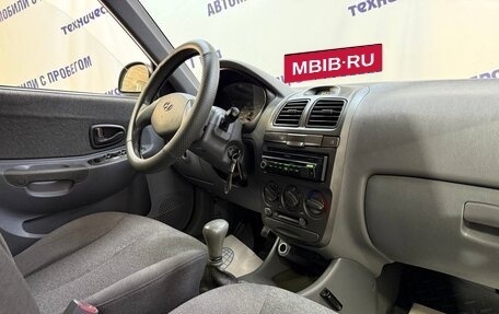 Hyundai Accent II, 2004 год, 325 000 рублей, 8 фотография