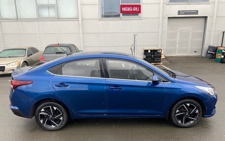 Hyundai Solaris II рестайлинг, 2021 год, 1 625 000 рублей, 4 фотография