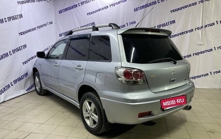 Mitsubishi Outlander III рестайлинг 3, 2004 год, 565 000 рублей, 3 фотография
