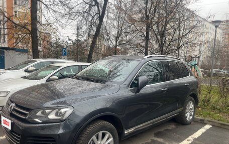 Volkswagen Touareg III, 2013 год, 1 850 000 рублей, 2 фотография
