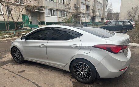 Hyundai Elantra V, 2015 год, 1 050 000 рублей, 4 фотография