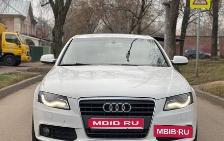 Audi A4, 2011 год, 900 000 рублей, 2 фотография