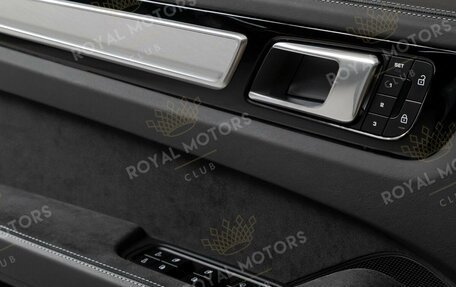 Porsche Cayenne III, 2022 год, 23 000 000 рублей, 20 фотография