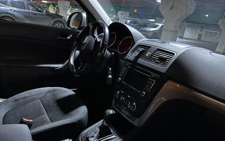 Skoda Yeti I рестайлинг, 2014 год, 1 150 000 рублей, 23 фотография