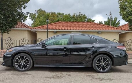 Toyota Camry, 2018 год, 2 250 000 рублей, 10 фотография