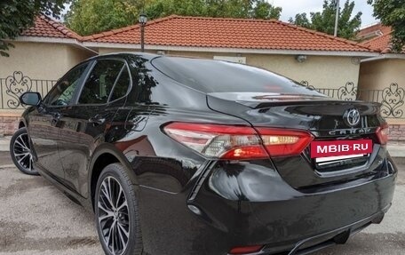 Toyota Camry, 2018 год, 2 250 000 рублей, 7 фотография