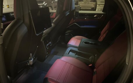 Porsche Cayenne III, 2025 год, 25 000 000 рублей, 20 фотография