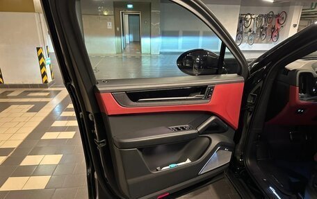 Porsche Cayenne III, 2025 год, 25 000 000 рублей, 25 фотография