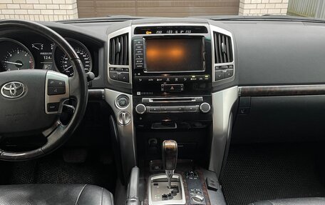 Toyota Land Cruiser 200, 2012 год, 3 900 000 рублей, 2 фотография