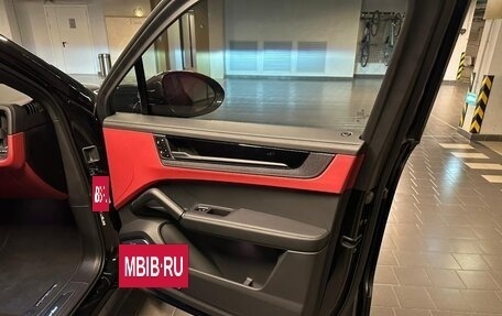 Porsche Cayenne III, 2025 год, 25 000 000 рублей, 26 фотография