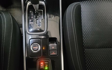 Mitsubishi Outlander III рестайлинг 3, 2019 год, 1 830 000 рублей, 14 фотография