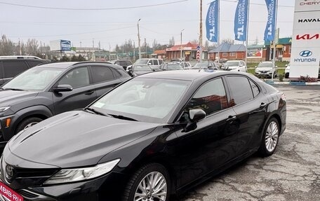 Toyota Camry, 2019 год, 2 850 000 рублей, 2 фотография