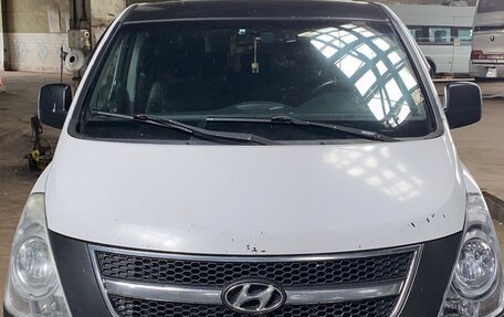 Hyundai H-1 II рестайлинг, 2010 год, 1 050 000 рублей, 4 фотография