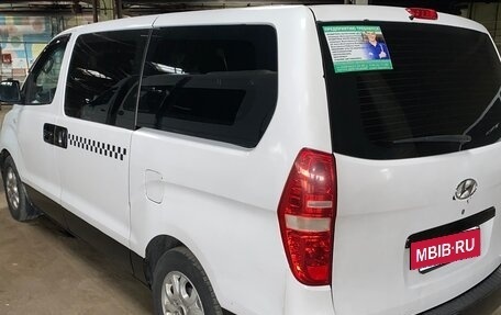 Hyundai H-1 II рестайлинг, 2010 год, 1 050 000 рублей, 5 фотография