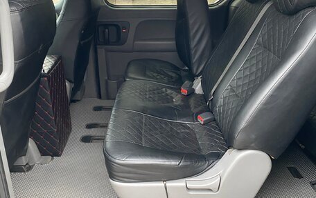 Hyundai H-1 II рестайлинг, 2010 год, 1 050 000 рублей, 11 фотография