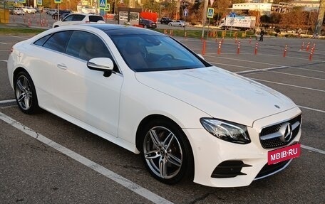 Mercedes-Benz E-Класс, 2020 год, 3 950 000 рублей, 3 фотография
