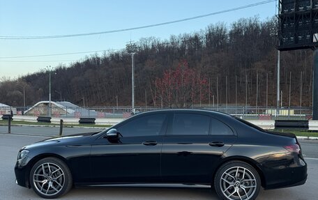 Mercedes-Benz E-Класс, 2020 год, 4 800 000 рублей, 13 фотография
