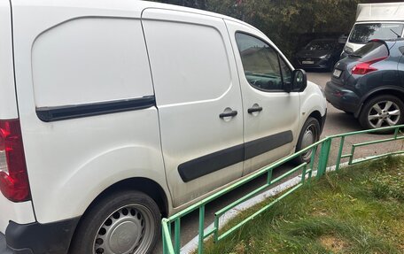 Peugeot Partner II рестайлинг 2, 2011 год, 650 000 рублей, 4 фотография