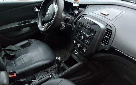 Renault Kaptur I рестайлинг, 2020 год, 1 300 000 рублей, 4 фотография