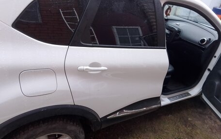 Renault Kaptur I рестайлинг, 2020 год, 1 300 000 рублей, 6 фотография