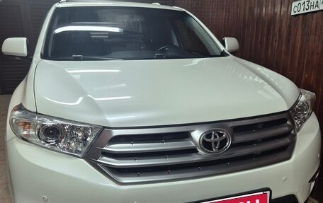 Toyota Highlander III, 2013 год, 1 810 000 рублей, 18 фотография