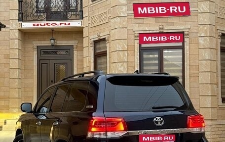 Toyota Land Cruiser 200, 2018 год, 5 930 000 рублей, 18 фотография