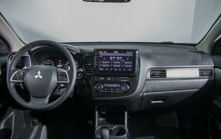 Mitsubishi Outlander III рестайлинг 3, 2012 год, 1 530 000 рублей, 16 фотография