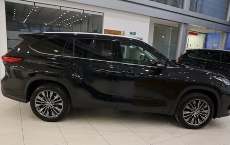 Toyota Highlander, 2025 год, 6 000 000 рублей, 4 фотография