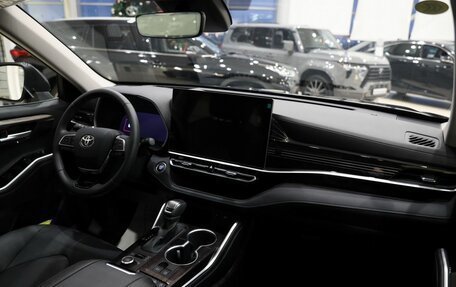 Toyota Highlander, 2025 год, 6 000 000 рублей, 14 фотография