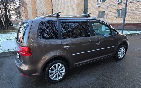 Volkswagen Touran III, 2011 год, 965 000 рублей, 2 фотография