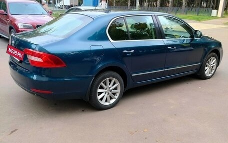 Skoda Superb III рестайлинг, 2013 год, 920 000 рублей, 3 фотография