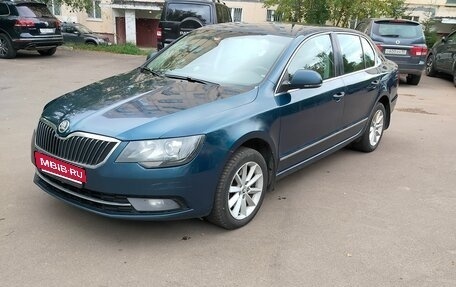 Skoda Superb III рестайлинг, 2013 год, 920 000 рублей, 1 фотография