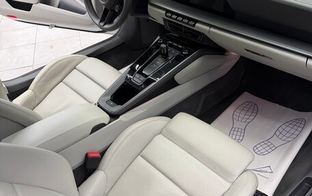 Porsche 911, 2020 год, 18 000 000 рублей, 17 фотография