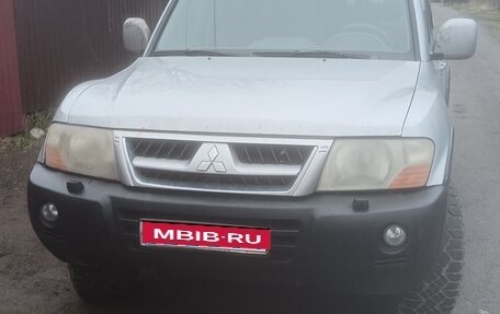 Mitsubishi Pajero III рестайлинг, 2005 год, 680 000 рублей, 1 фотография