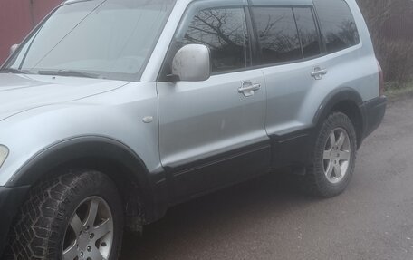 Mitsubishi Pajero III рестайлинг, 2005 год, 680 000 рублей, 2 фотография