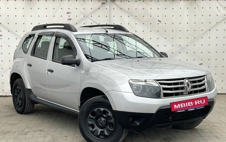 Renault Duster I рестайлинг, 2014 год, 1 000 000 рублей, 2 фотография