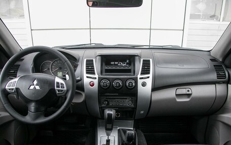 Mitsubishi Pajero Sport II рестайлинг, 2011 год, 1 420 000 рублей, 15 фотография