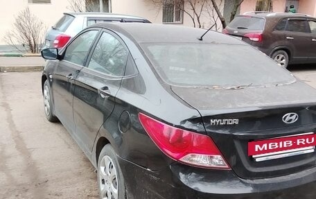 Hyundai Solaris II рестайлинг, 2011 год, 950 000 рублей, 2 фотография