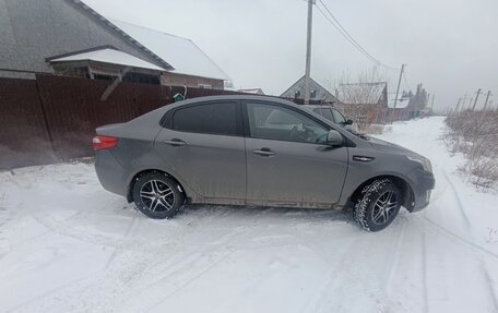 KIA Rio III рестайлинг, 2013 год, 700 000 рублей, 2 фотография